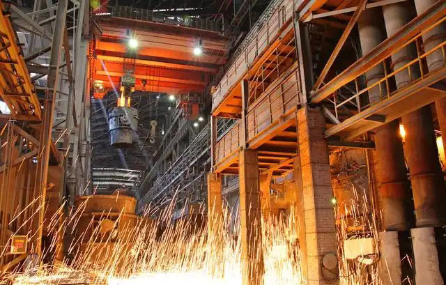 鋼鐵行業是全球工業體系中的重要支柱之一,其產品廣泛應用于基礎設施建設、機械制造、汽車工業等領域。隨著全球工業化進程的不斷深入,鋼鐵行業呈現出國際化競爭格局。在眾多鋼鐵制造企業中,有6家公司以其出色的經營業績和強大的市場地位脫穎而出,成為了世界鋼鐵制造業的領軍企業。